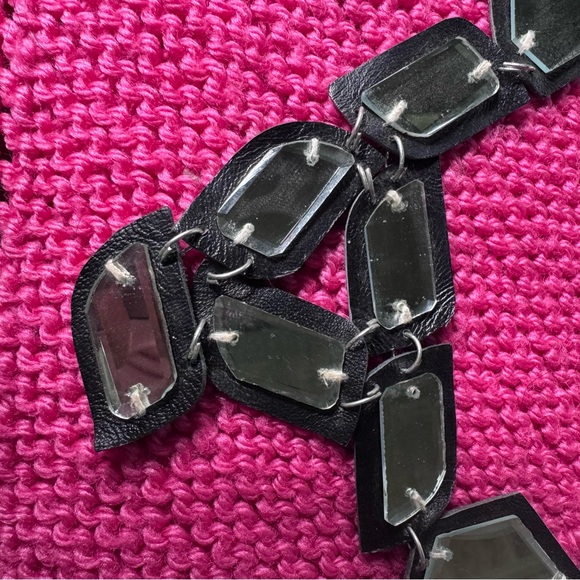 Bib Necklace by Zad - 1980’s - Mirror on Black Suede - Picture 5 of 5